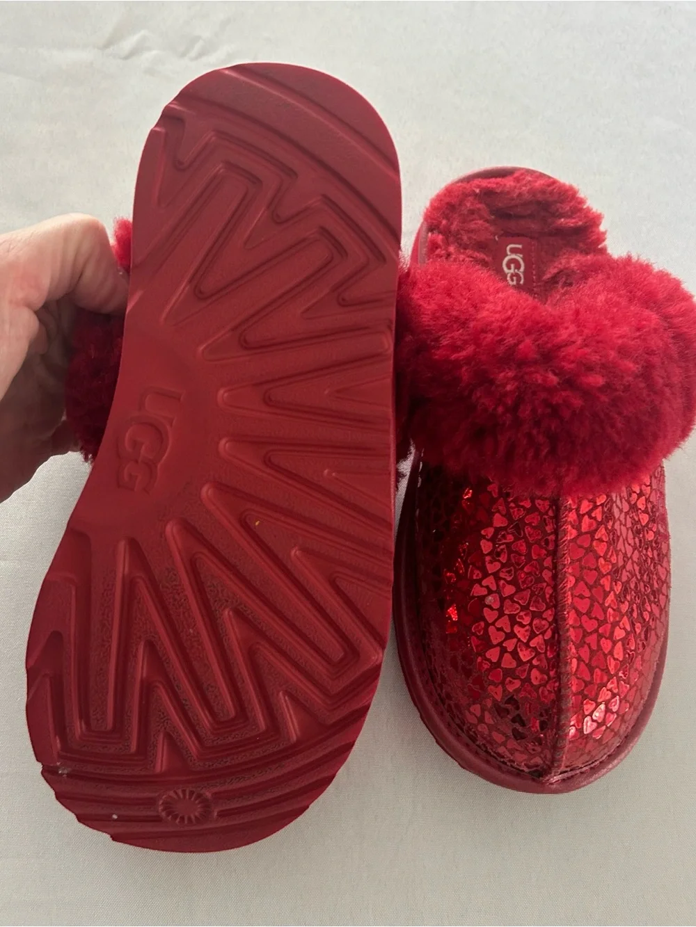 UGG Kids Cozy ll Sparkling Red Heart-Detail Slippers worn once